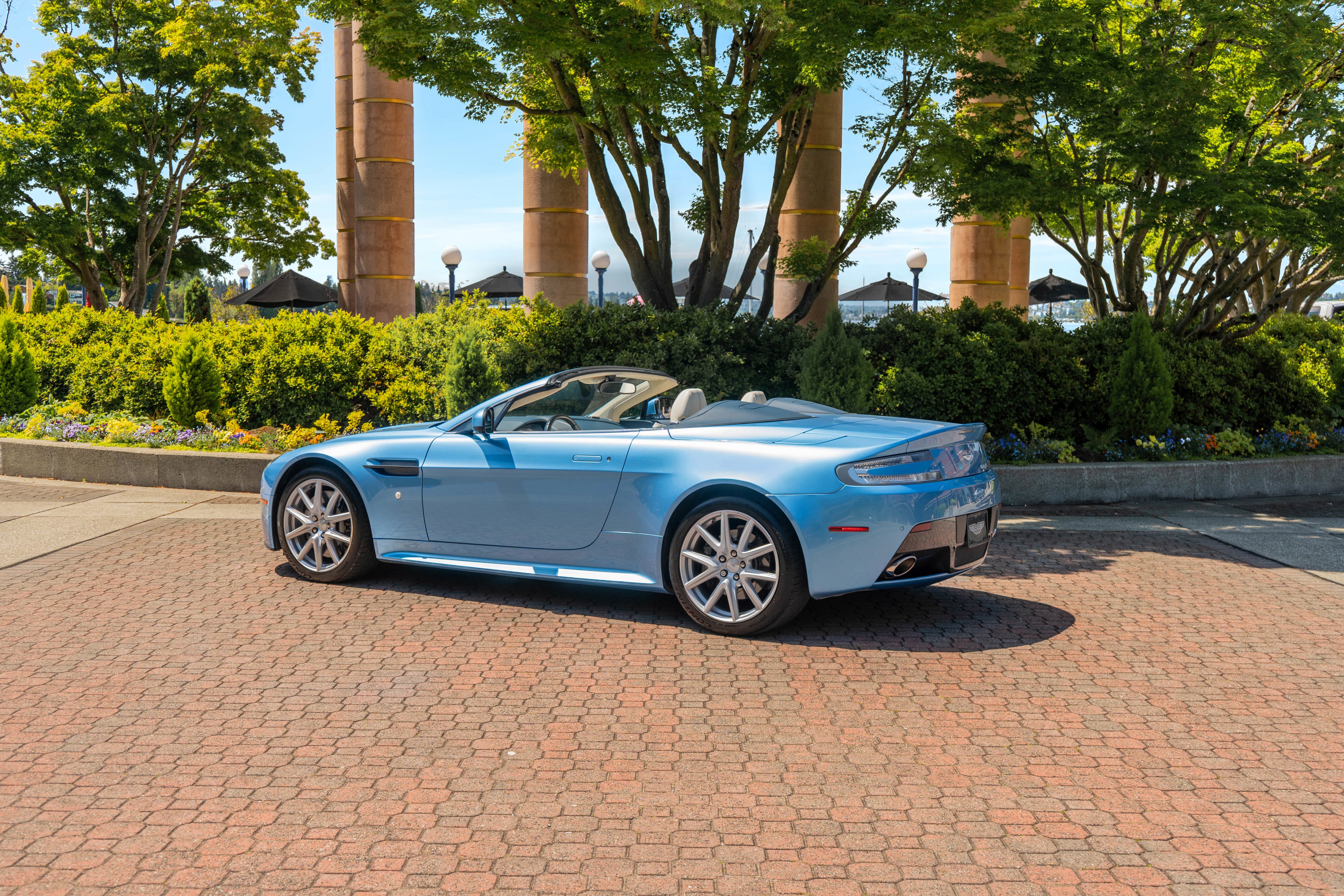 aston martin v8 vantage 2012 SCFEKBELXCGD15788 image aston martin v8 vantage 2012 SCFEKBELXCGD15788 image